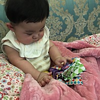 无意间发现会坐着了😄