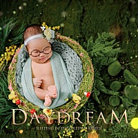 各位宝妈们 宝宝都是多少天能把头抬起来呀？