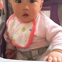 宝宝断奶的第二天，第一天不什么闹还吃米粉吃宝宝面，第二白天就不什么吃了还有点哭又不肯喝奶粉看着好...