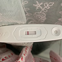 3月12号月经，3月27号排卵同房，今天12天了，早上测了还是白板，一下心情就不好了！问题是我在第十天的...