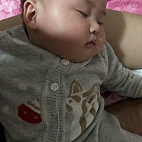本来不迷信的，清明前后，今天外出时间长了，宝宝平时胆子挺大的爱笑，今天有点呆呆的样子，问了奶奶才...