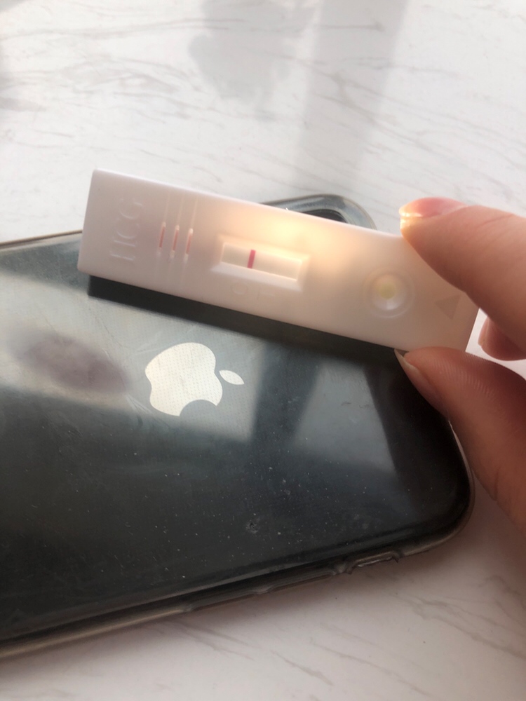 在灯光下可以看到印、是有希望么