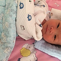 一直打算顺产 不敢多吃 一直多运动 可是最后因为妊娠高血压还是没有顺成 医生建议直接剖 但我还是不死心...