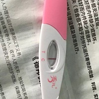 [今天早晨测的] 4号还是金秀儿白板呢，高兴坏了 6号就是这样，崩溃，生完孩子三个月，上个月第一次来例...