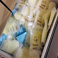 母乳之路实在是太艰辛了，从最开始的没奶到追奶更熬过了堵奶，没想到感冒咳嗽打了个针说有抗生素给打回...