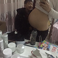 还记得这个肚子吗，怀的时候都说是男孩，打麻药的医生都说是个男孩，结果取出来是个女孩，太开心了😃，
