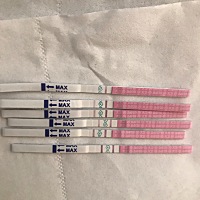 各位宝妈们，我想问这是已经排卵出来了吗、还是没有排出来，最后一个是今天的