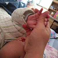 我刚才…才发现我儿子右手是断手掌的😱