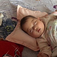 这么好看的小美女，抱出去都说像男孩