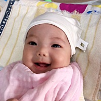 丸子的表情越来越多啦，麻麻每天看着你一点点的变化，真的很幸福呢