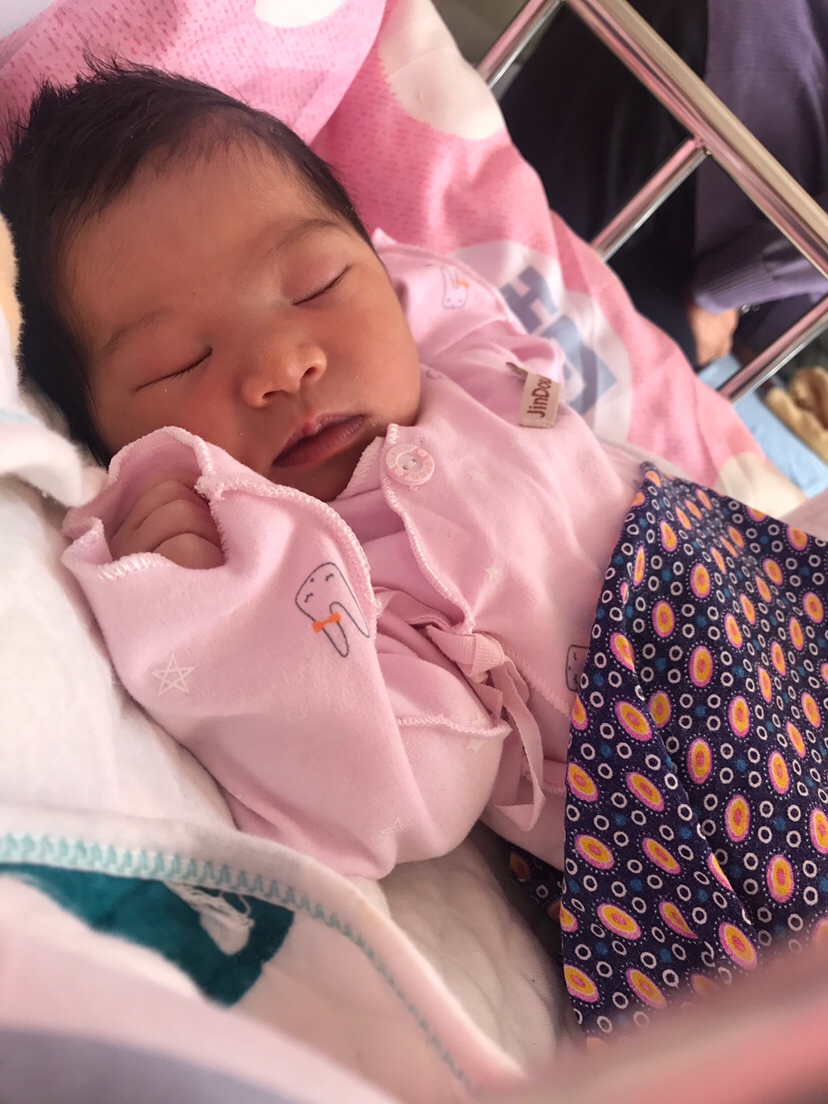 暴脾气的小公主。