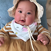 急，有宝宝斜颈案例的宝妈吗？我家宝宝5个月10天了，发现有些斜颈，马上带去检查，不知道到底是不是斜颈...