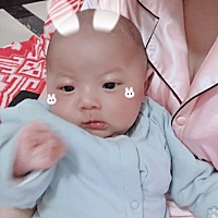 我家宝宝从出生到现在右眼就有点流眼泪，医生说是火气大了，有没有什么方法治疗一下啊，