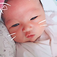 晚上哭了，宝爸下班回来，还没进门就喊着我的宝贝呢，我的宝贝在干嘛呀？感觉自己完全被忽略了，而且自...