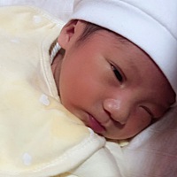 小乔治.4天了！愿你每天都健健康康