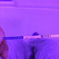 姨妈来前三四天和推迟第三天晚上测的都有点点浅印啊  第四天早上测就是没了  今天推迟第六天了 姨妈要来...