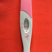 早孕白得亮眼，金秀儿也排卵试纸很淡很淡，这个月估计又没戏了.老公精子活力只有8%,每次都是绝望的