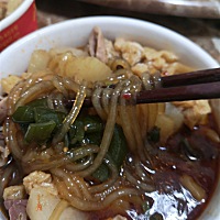 13日食谱 早餐 猪杂粉丝汤 午餐 酸辣疙瘩汤 蒸金鲳鱼 炒芥菜 晚餐 榴莲 山竹 甘蔗 八宝粥粥