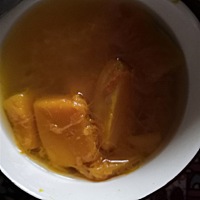 今天早上婆婆做的菜又没盐，上次的鸡太咸了我就叫她少放一点盐，现在她都没放盐，我又自己加盐进去，今...