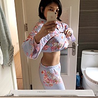 宝宝出生18天了，这是月子第13天时候的照片，恢复的可还行？