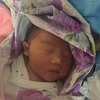 4月12日刨腹产女宝一枚。虽为凑成好字。但依然开心快乐！我们全家的小棉袄。爸爸奶奶都超级爱你。刨腹产...