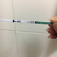 求帮看，大卫是自带水印的吗？ 是我眼睛自带双杠吗？ 几天前也试过有水印的，最后一张图就是，大卫这么...