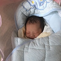 退房啦…退房啦 4月11号预产期当天早上六点见红 轻微阵痛 起来收拾东西吃早饭 到医院七点半 医生检查开...