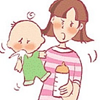 如何应对宝宝溢奶的问题？ ❤️其实宝宝少量的溢奶，是一种很正常、很常见的生理现象，家长不必过于...