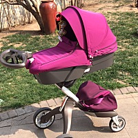 遛娃～不知不觉的宝贝都7个多月啦～嘻嘻❤️😘每天自己带孩子，还好宝贝很省心。天使宝宝👼妈妈爱你...