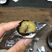 半夜饿醒，吃个栗子吧