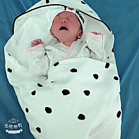 40+3小少爷一枚 ... 昨晚宝宝一直哭不停很容易受到惊吓.作为妈咪只能干着急.也不知道宝宝为什么哭....