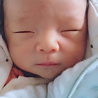 宝宝22天，肚子胀气，有什么办法。