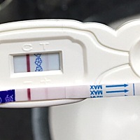 3月22日末次姨妈，4月16号就测出双杠，现在去医院检查会不会太早？