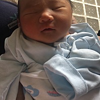 4.13号、顺利生下一枚小帅哥。早晨6点破的羊水、晚上17:19。生下的、没有侧切、轻微撕裂。