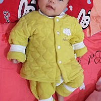 宝宝今天刚满两个月  有很多不舍，但是没办法，如今陪你麻麻就没办法养你宝贝，麻麻也不能扔下工作，只...