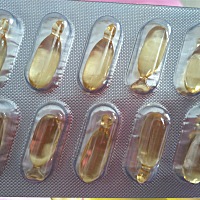 宝宝一个月零四天了，买了康宁金维牌鱼肝油，不知道好不好。宝妈们你们都给宝宝吃什么牌子的鱼肝油啊？