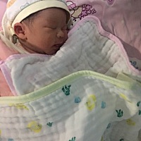 出生4天 喉咙有炎症。希望宝贝健健康康快快乐乐长大。