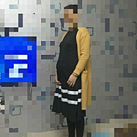 20周的孕肚，二胎都这么显吗，怀孕前116，冬天，现在132，快夏天了，猜男女啦，好玩，等生了就有答案了