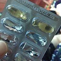 新生儿的AD要补到什么时候 ，医院配了AD次完了 要重新再买嘛 还是只要补维生素D 新手迷茫啊 你们都补的...