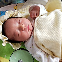 宝宝出来第四天了，小可爱呀