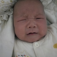 两个小调皮，一个哭一个笑，想拍到笑的照片真不容易😄