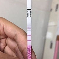 8号排卵，早上用早孕试纸测还是白板，刚刚逛帖子看到怀孕的话排卵试纸也能测到，就试了一下，这样准吗
