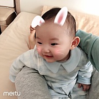 小咪咪眼，除了眼睛小，哪里都好看，哈哈