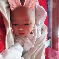 出生后第八天，超级爱你哦闺女，希望你快快乐乐的长大……