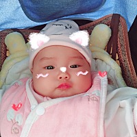 宝宝马上就到三个月了。今天给她美颜美颜😄