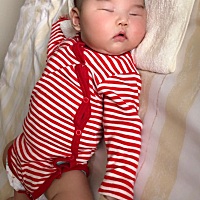 宝贝胖了4斤多，从6斤2两胖到11斤。😘😘我也越来越圆，哺乳期都胖多少呀，看着宝贝一天天成长，再胖...