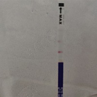 请问各位姐妹这是怀孕了吗？昨天流了一滴血，我还以为来姨妈了，不会有什么影响吧？！谢谢