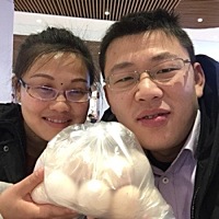 和老公认识4年了，宝宝4个月，没有拍结婚照，老公头婚我二婚，我还有个11岁的儿子，老公带我和大宝如宝...