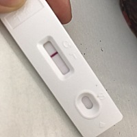 月经13号到22号都没来测完后是这样不知道有没有，我都快看成斗鸡眼神经病了，大家快帮我看看