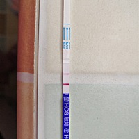 末次月经3月18，在下次大姨妈来的前5天（4月10号）测出了超级淡的线，之后每天测都更深一点～现在姨妈推...